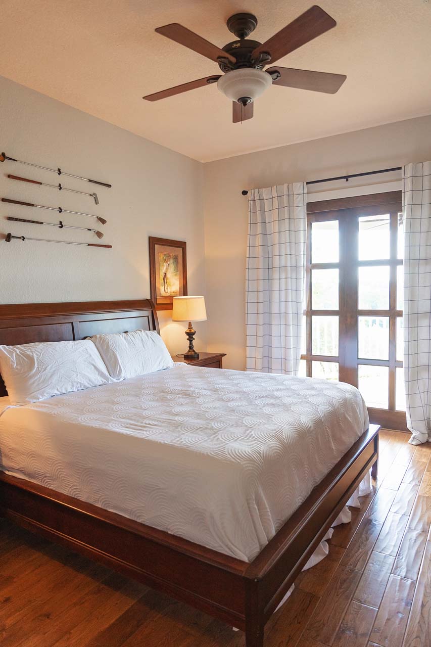 Simpson Lodge bedroom with a queen bed
